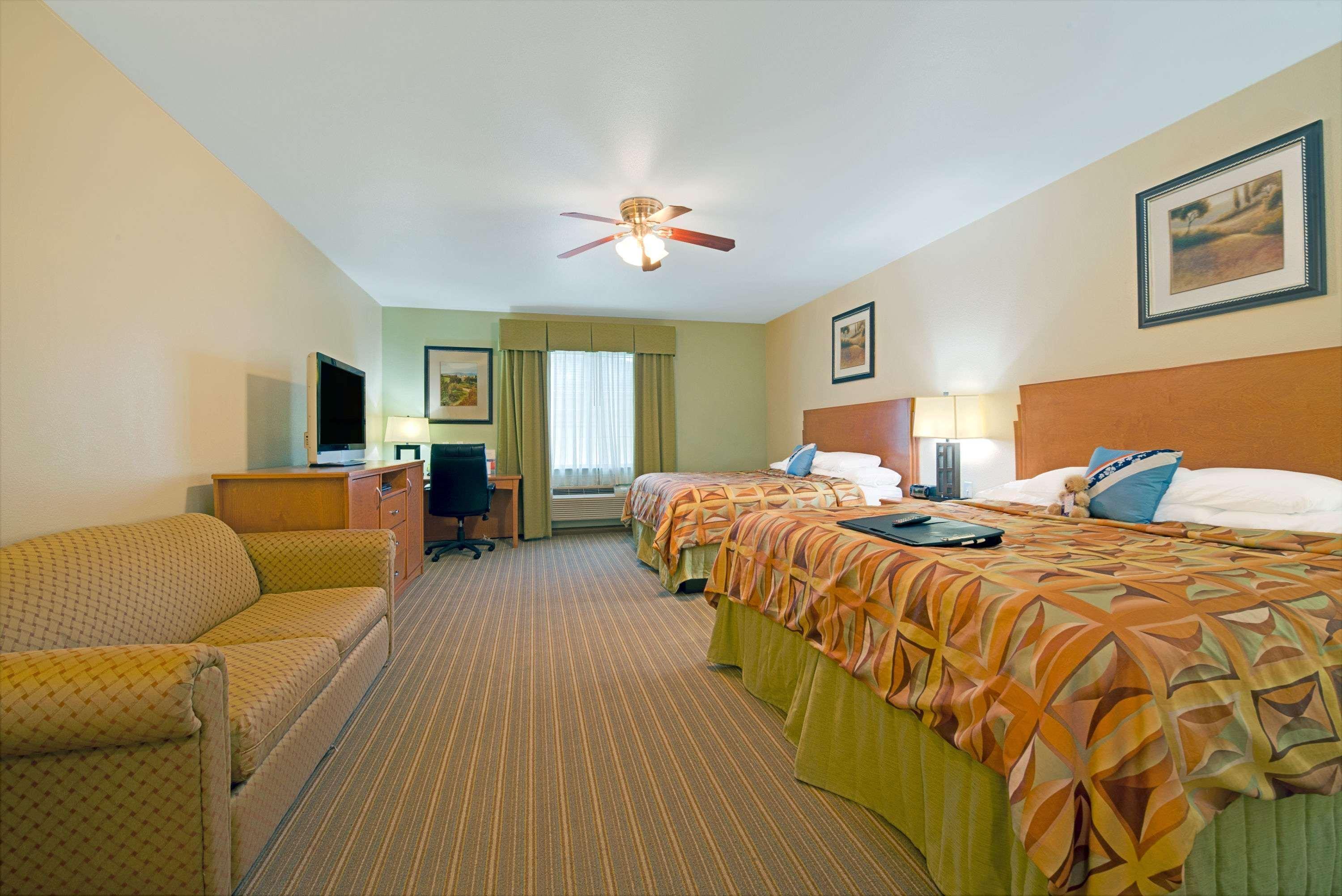 Super 8 By Wyndham Austin/Airport North Ξενοδοχείο Εξωτερικό φωτογραφία